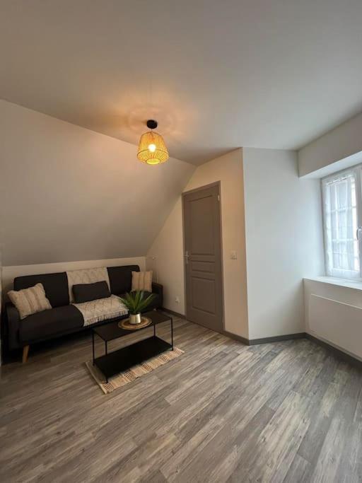 Charmante Maison De Bourg Cosy Acces Wifi Sepmes Екстериор снимка